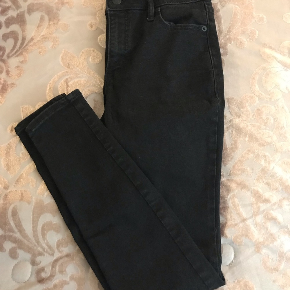Black skinny jeans